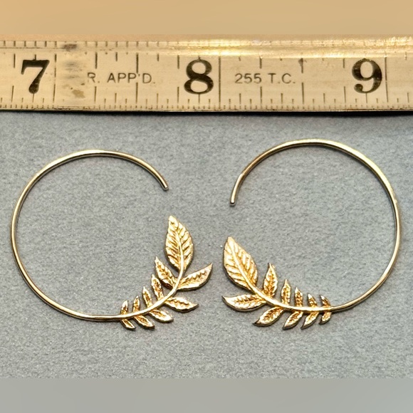 Earrings - sterling silver olive leaf 1” hoops - pre-loved - no discoloration - Picture 5 of 10
